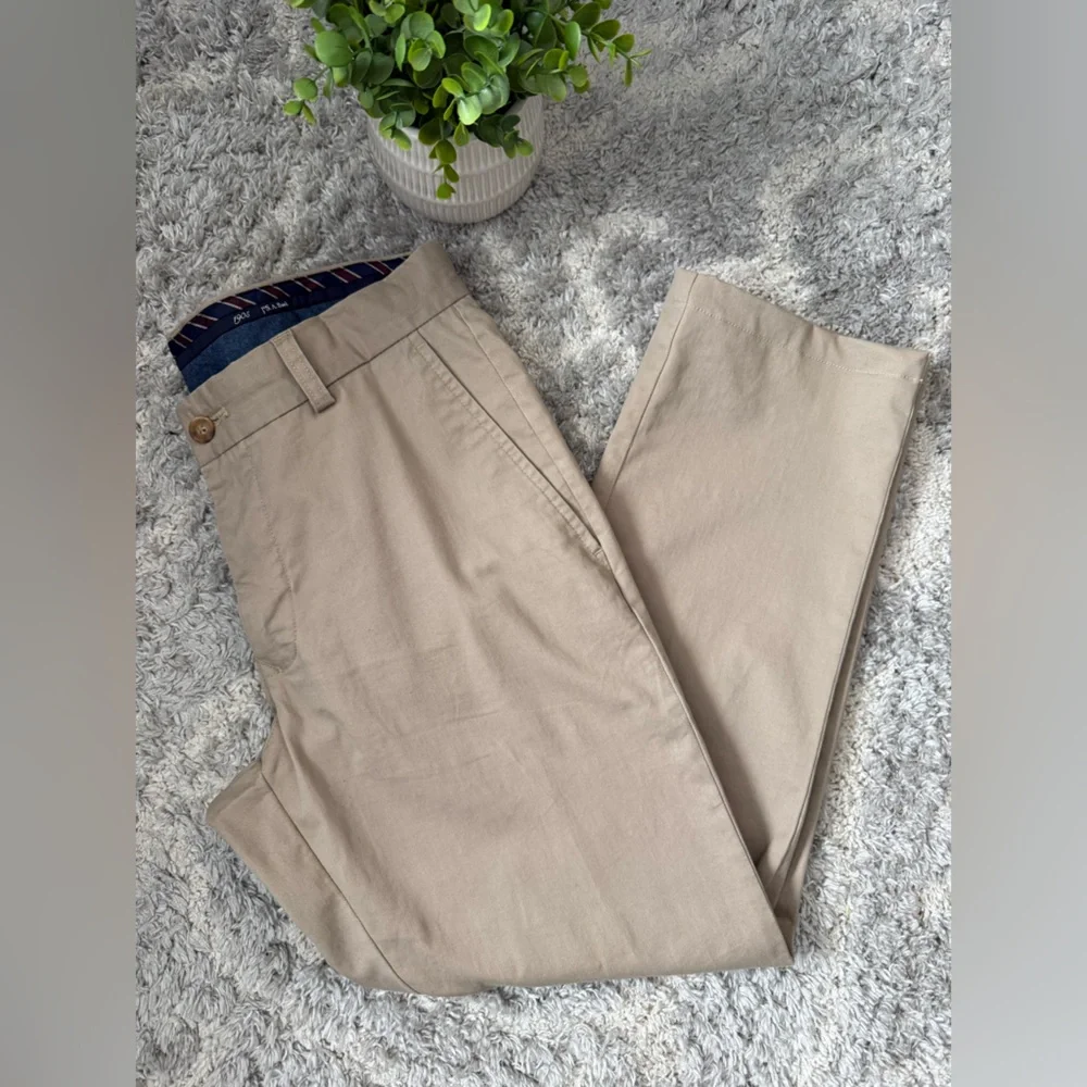 Jos. A. Banks Dress Pants - Picture 2 of 6